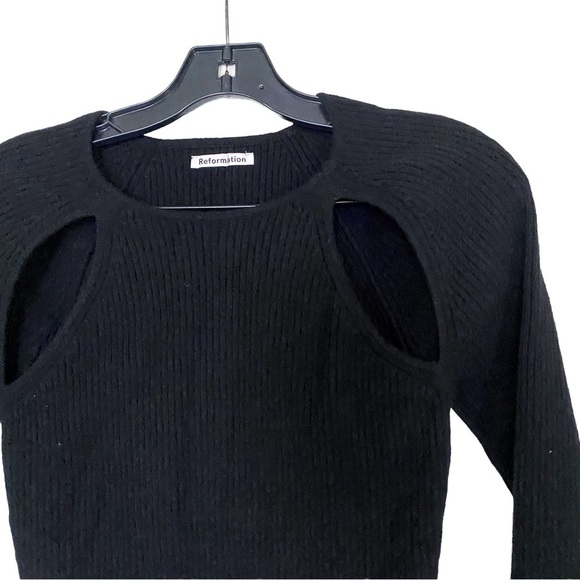 Reformation Basilica Cashmere Sweater Cutout Slim Black Medium EUC - Picture 4 of 7
